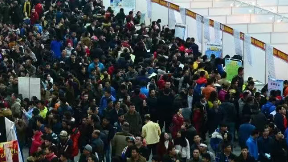 中核集团“120万份简历”事件引爆热搜，1300万骑手傻眼了：拼了命赚钱，也保不住“鸡娃”最后一块遮羞布 第5张